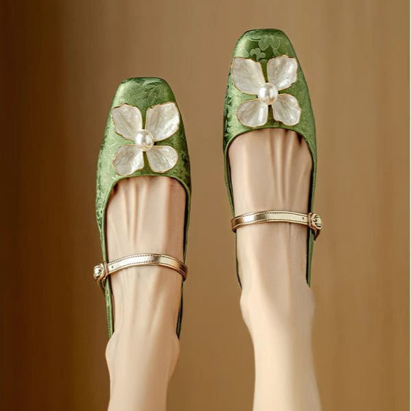 Eloise - Elegante Damesschoen met Bloemdetail